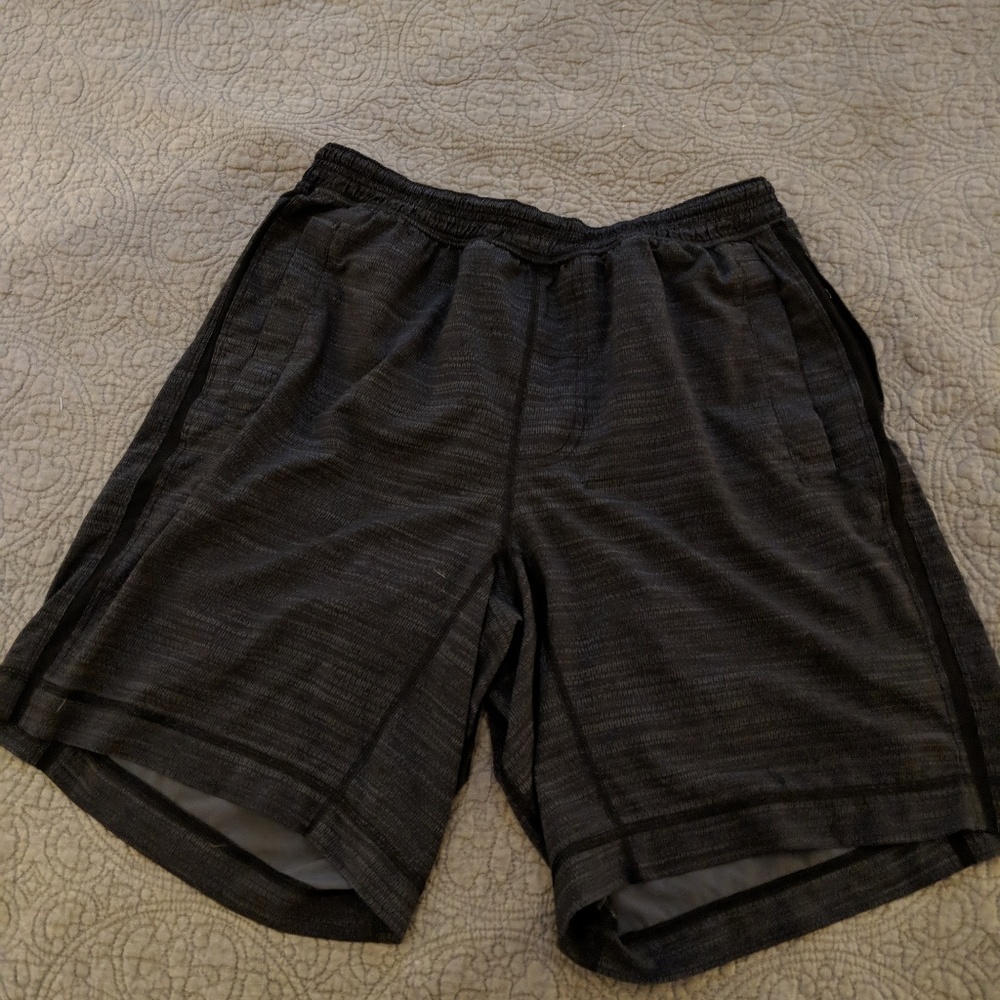 Lululemon pace breaker shorts 7" inseam size L